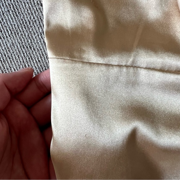 Superdown Jamie Ruched Satin Crop Top - Picture 10 of 11